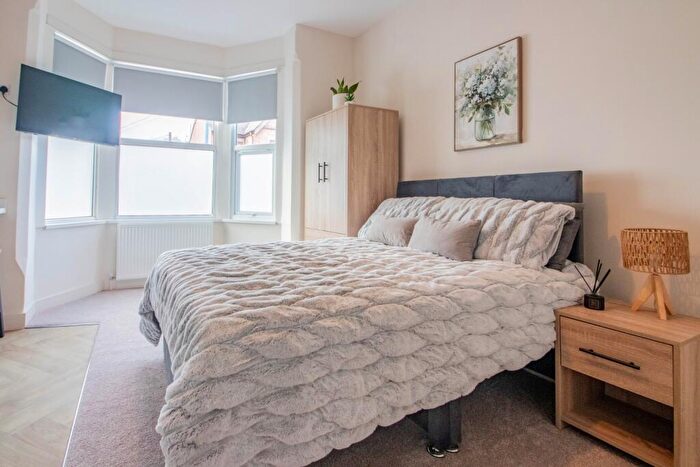 1 Bedroom Flat To Rent In Room Derby Road, Stapleford, Nottingham, NG9