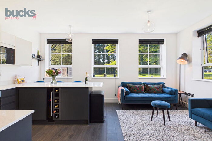 1 Bedroom Apartment For Sale In Wycombe Road, Saunderton, High Wycombe, Buckinghamshire, HP14