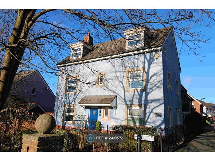 4 Bedroom Semi-Detached House To Rent In Abbey Walk, East Cowes, PO32