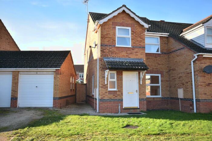 3 Bedroom Semi Detached House To Rent In Polyanthus Drive, Sleaford, NG34