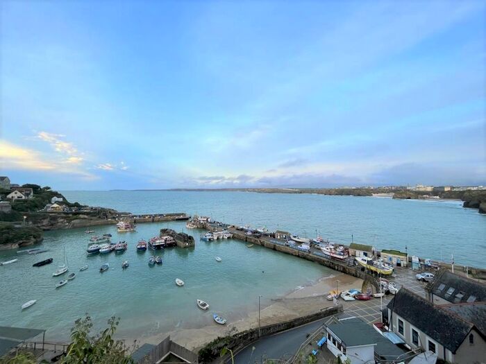 2 Bedroom Cottage To Rent In Fore Street, Newquay TR7