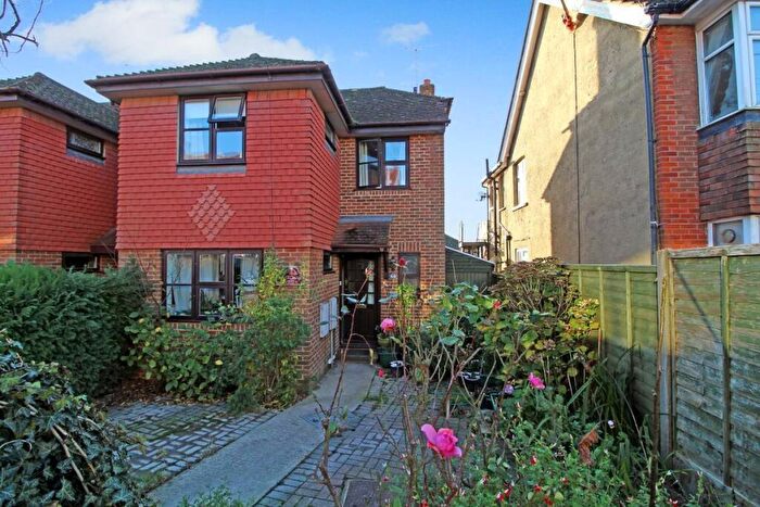 4 Bedroom End Of Terrace House To Rent In Portland Mews, Beaconsfield Close, Burgess Hill, RH15