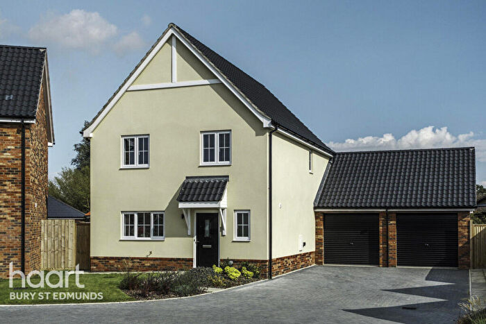 4 Bedroom Detached House For Sale In Meadow Rise, Bacton, IP14