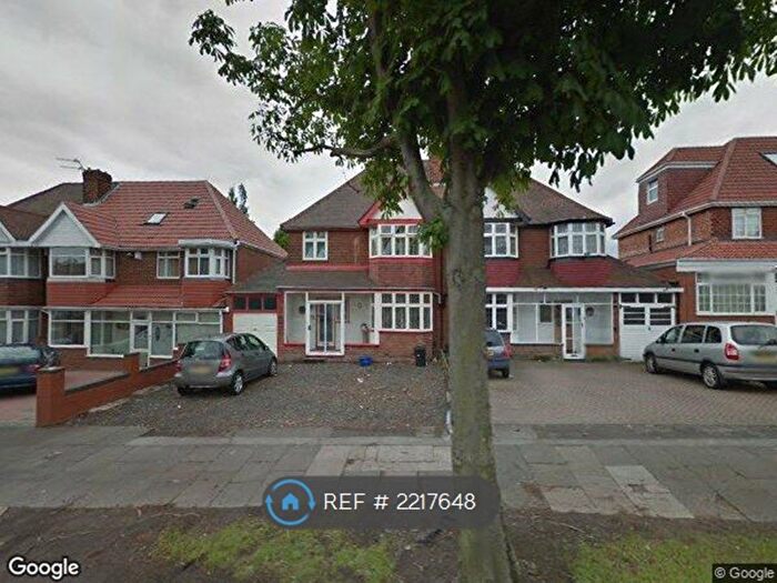 3 Bedroom Semi-Detached House To Rent In Bromford Road, Birmingham, B36