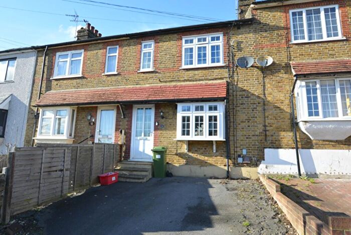 2 Bedroom Terraced House To Rent In Kings Chase, Brentwood, Essex, CM14