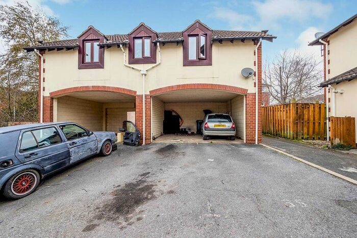 1 Bedroom Flat To Rent In Lower Cannon Road, Heathfield, Newton Abbot, Devon TQ12