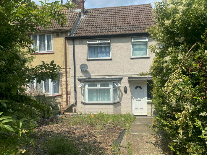 3 Bedroom Terraced House To Rent In Dagmar Road, Chatham, ME4