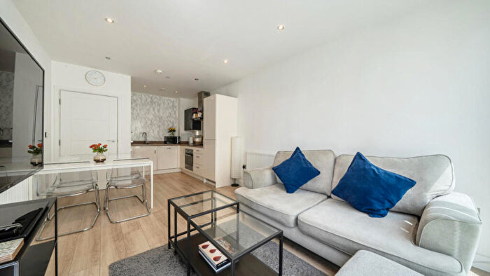 1 Bedroom Flat For Sale In Sutton, Sutton, SM1
