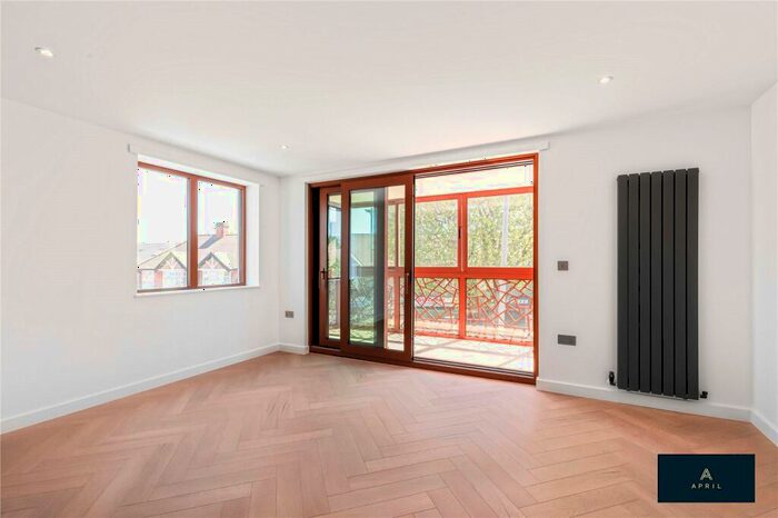 1 Bedroom Apartment To Rent In Lea Bridge Road, London, E17