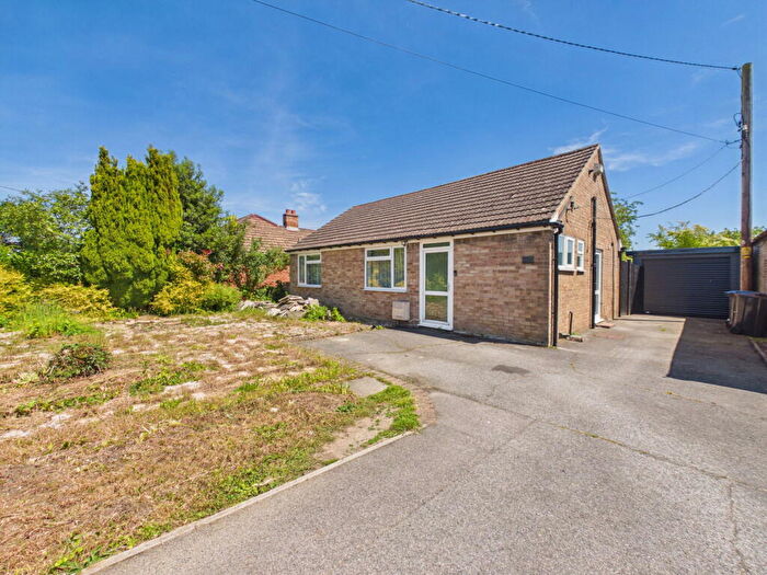 2 Bedroom Detached Bungalow For Sale In Wingham, CT3