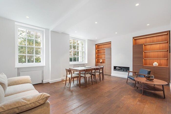 3 Bedroom Flat To Rent In Lowndes Square, Knightsbridge, SW1X