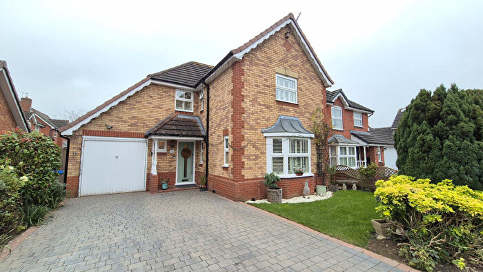 4 Bedroom Detached House For Sale In Flying Fields Road, Southam, CV47