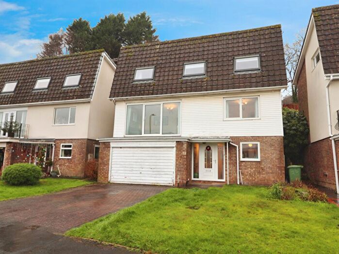 4 Bedroom Detached House For Sale In Royal Oak Close, Machen, Caerphilly, CF83