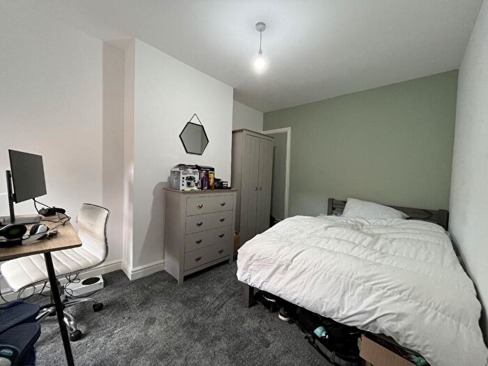 4 Bedroom House To Rent In City Road, Beeston, Nottingham, Nottinghamshire, NG9