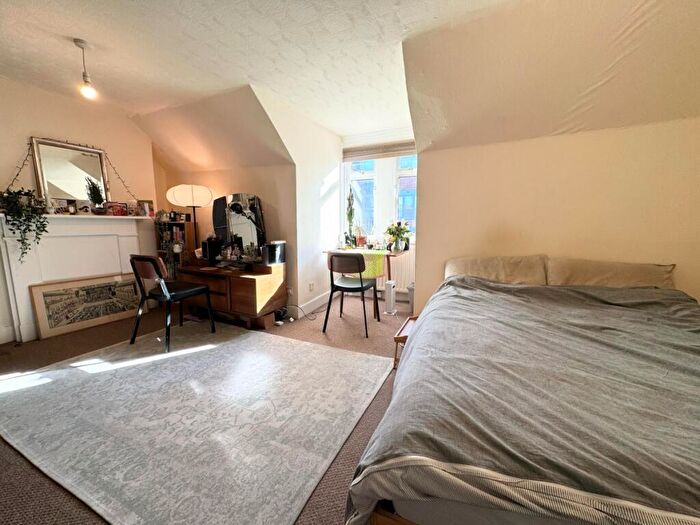 1 Bedroom Flat To Rent In Crouch End Hill, Crouch End, N8