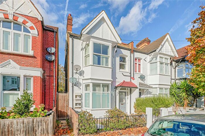 2 Bedroom Flat For Sale In Ribblesdale Road, Furzedown, SW16