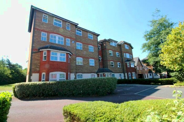 2 Bedroom Flat To Rent In Wingate Court, Aldershot, Hampshire, GU11