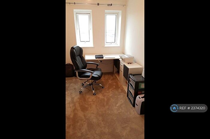 2 Bedroom Flat To Rent In Central House, London, E15