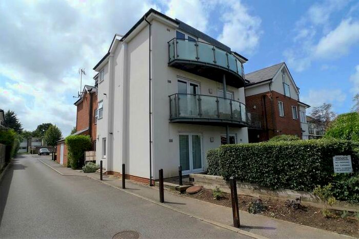 2 Bedroom House To Rent In Halfway Street, Sidcup, DA15