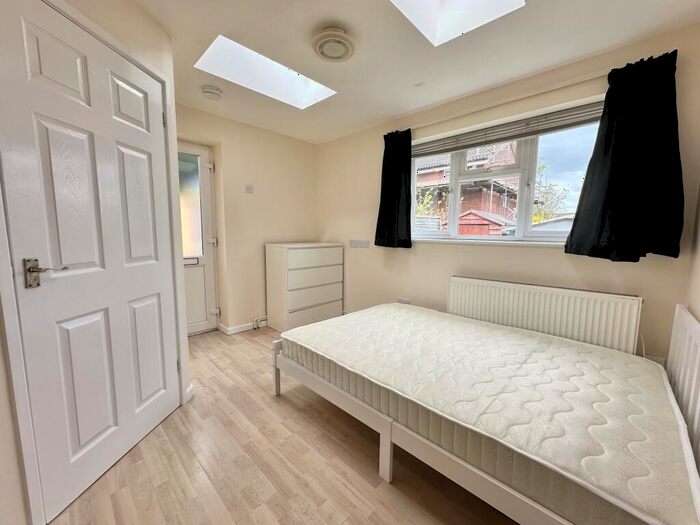 5 Bedroom Detached House To Rent In Little Meadow, Bradley Stoke, BS32