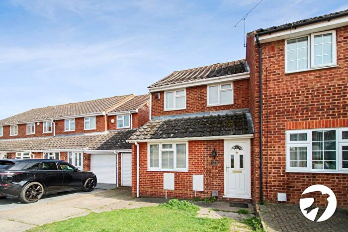 3 Bedroom End Of Terrace House To Rent In Artillery Row, Gravesend, Kent, DA12