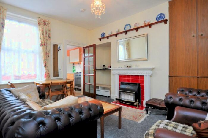 3 Bedroom Flat To Rent In Chippendale Place, Newcastle Upon Tyne, NE2