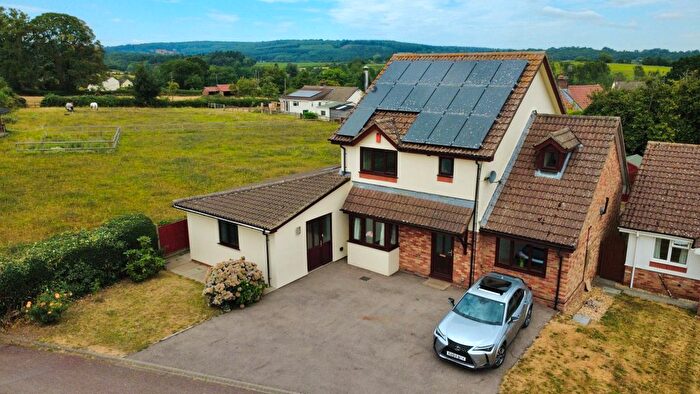 4 Bedroom Detached House For Sale In The Post Paddocks, Woolaston, Lydney, GL15