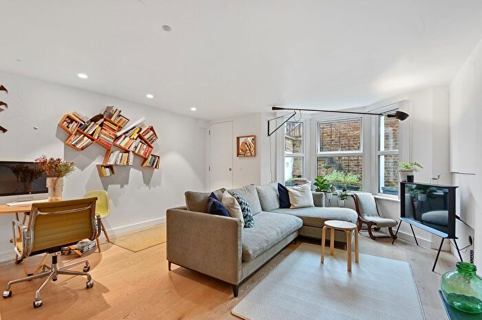 2 Bedroom Flat For Sale In Sulgrave Road, Hammersmith, London, W6