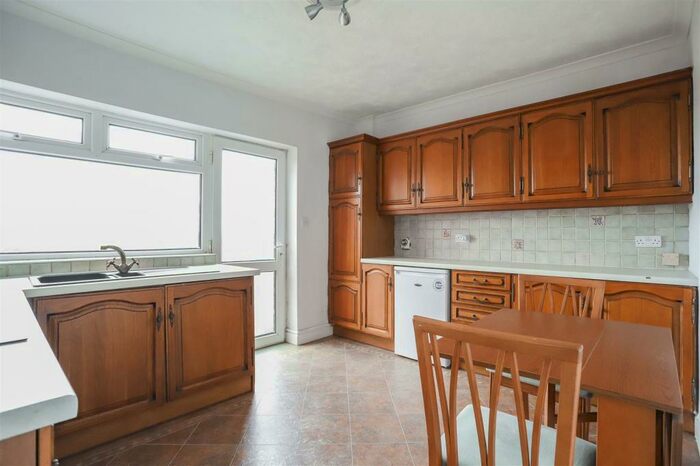 4 Bedroom Detached Bungalow To Rent In Copthurst Lane, Whittle-Le-Woods, PR6