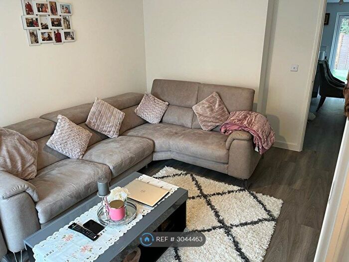3 Bedroom Terraced House To Rent In Maclure Road, Gravesend, DA11