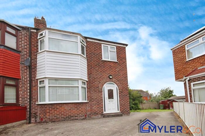 3 Bedroom Semi-detached House For Sale In Fairfax Drive, Runcorn, WA7