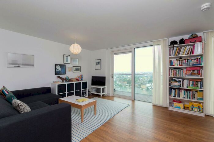 3 Bedroom Flat To Rent In Dalston Square, Hackney, E8
