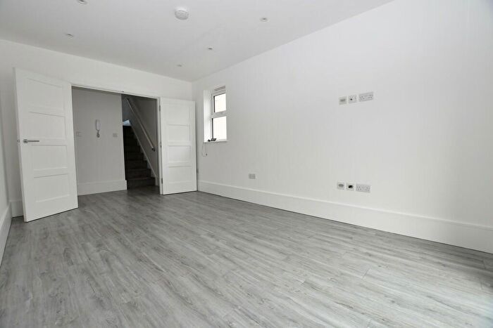 2 Bedroom Apartment To Rent In Lansdowne Road, Croydon, CR0