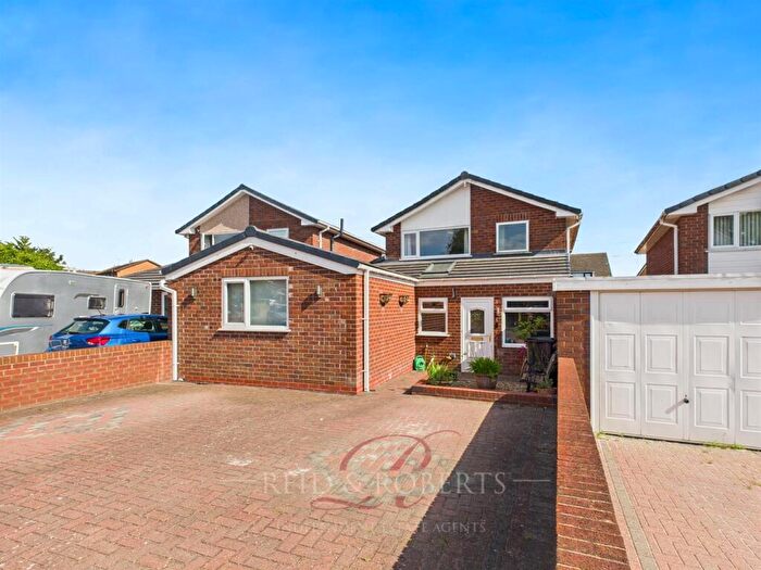 3 Bedroom Detached House For Sale In Lexham Green Close, Buckley, CH7