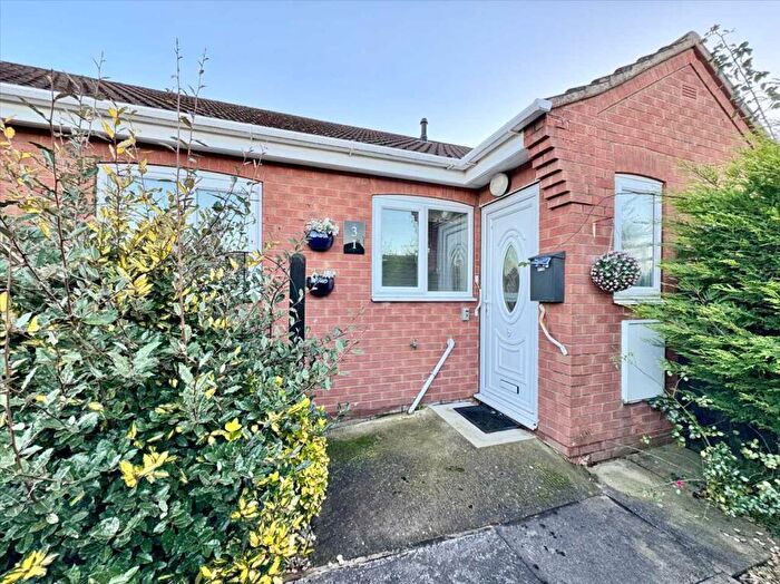 1 Bedroom Bungalow For Sale In Hall Rise, Messingham, Messingham, DN17