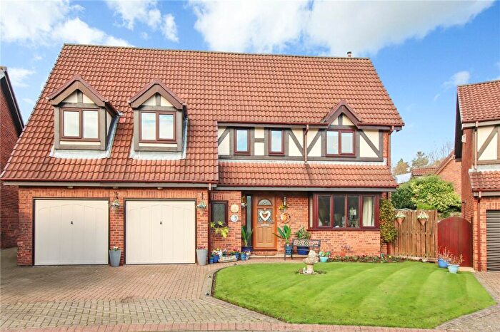 4 Bedroom Detached House For Sale In Lydcott, Teal Farm, Washington, NE38