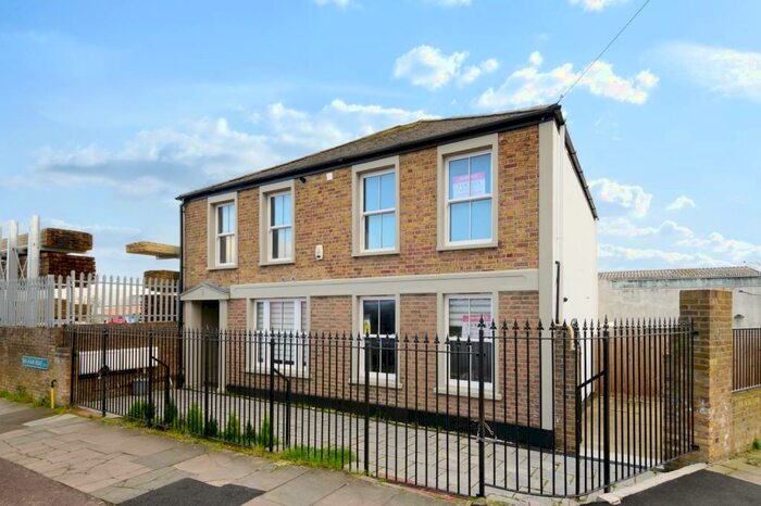 1 Bedroom Flat To Rent In Malham Road London, SE23