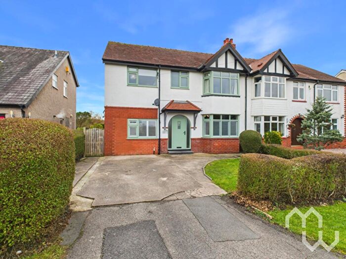 4 Bedroom Semi Detached House For Sale In Royalty Lane, New Longton, PR4