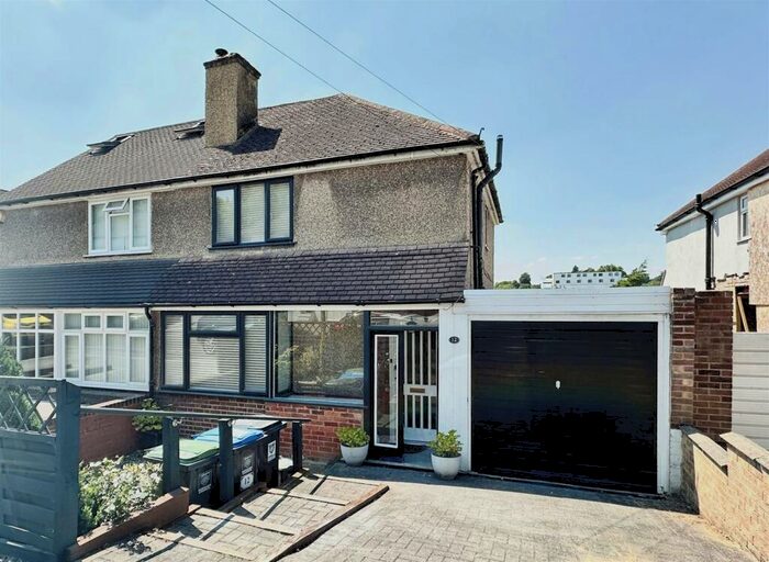 3 Bedroom House To Rent In Maynard Road, Hemel Hempstead, HP2