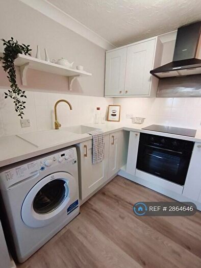 1 Bedroom Flat To Rent In Whitehill Road, Cambridge, CB5