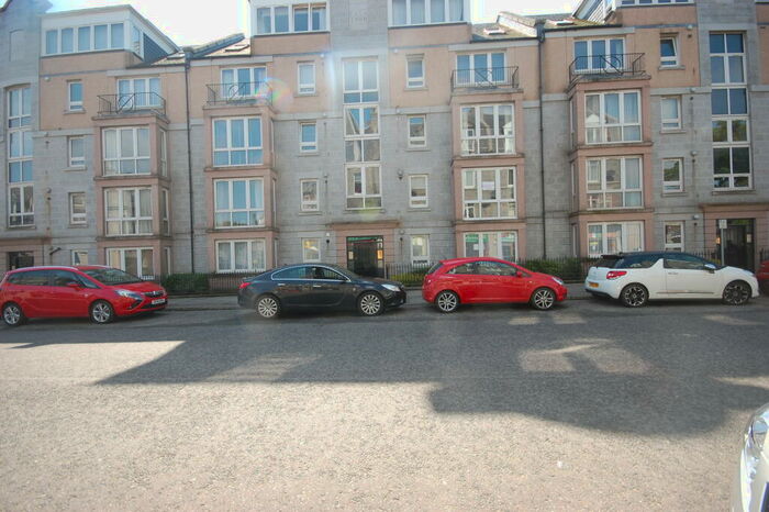 2 Bedroom Flat To Rent In Union Grove, City Centre, Aberdeen, AB10