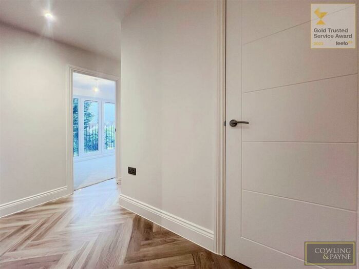 2 Bedroom Apartment To Rent In Chestnuts, Crays Hills, Billericay, CM11