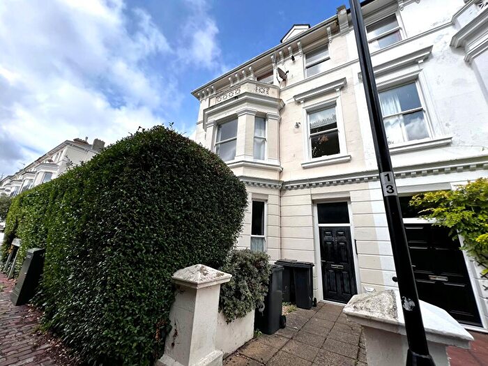 2 Bedroom Apartment To Rent In Upperton Gardens, Eastbourne, BN21