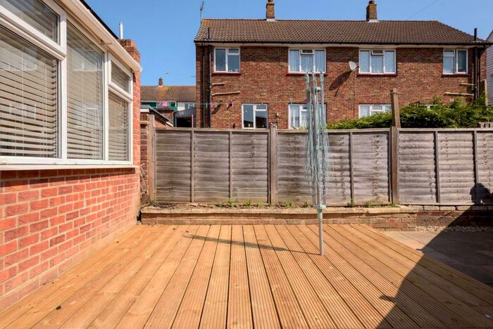 4 Bedroom Property To Rent In Kent Avenue, Canterbury, CT1