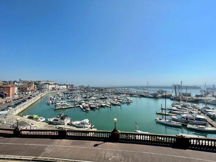 4 Bedroom End Of Terrace House To Rent In Liverpool Lawn, Ramsgate, CT11