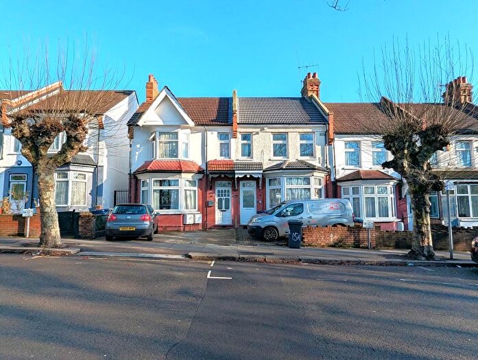 1 Bedroom Flat For Sale In Dallas Road, London, NW4