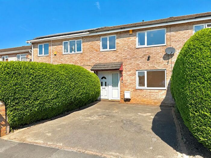 3 Bedroom Terraced House For Sale In Mountbatten Avenue, Stamford, PE9