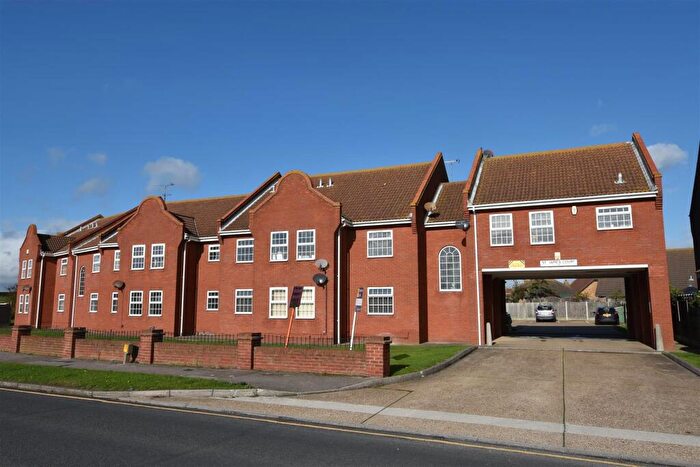 2 Bedroom Apartment To Rent In St James Court Western Esplanade, Canvey Island, SS8