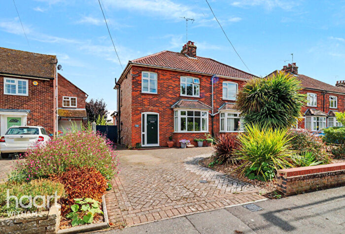 3 Bedroom Semi-Detached House For Sale In Highfields Road, Witham, CM8
