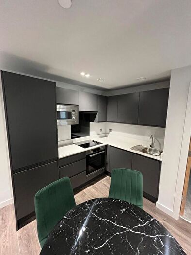 2 Bedroom Flat To Rent In Venner Rd, London, SE26